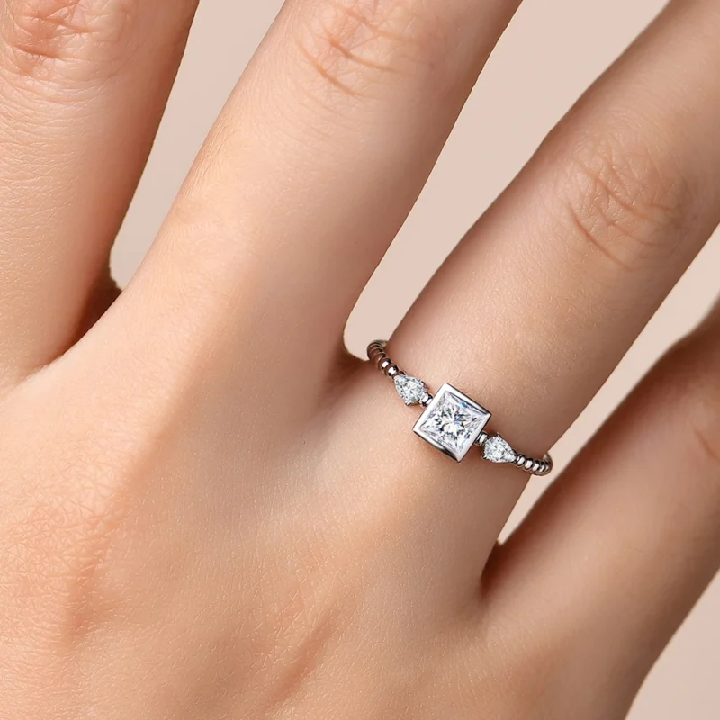 Elegance Awaits: Kailani 4mm Princess Cut Moissanite Ring