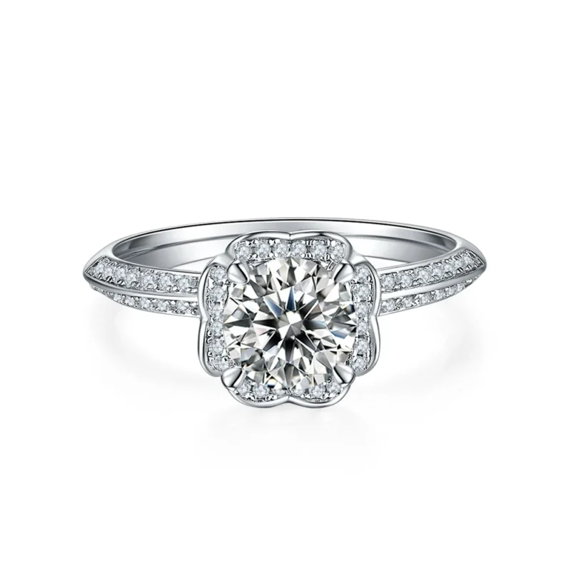 Timeless Sparkle: Vera Sterling Silver Ring with Dazzling Moissanite