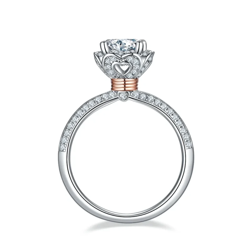 Timeless Sparkle: Vera Sterling Silver Ring with Dazzling Moissanite